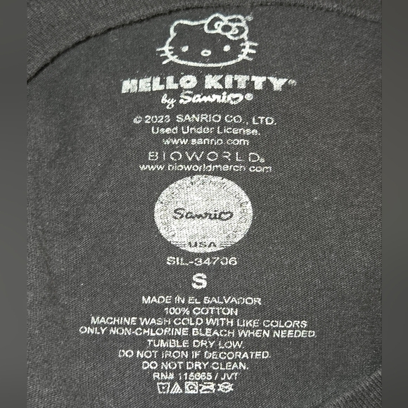 Hello Kitty by Sanrio Multicolored Hello Kitty Graphic on Black T-Shirt Size S - Picture 10 of 10